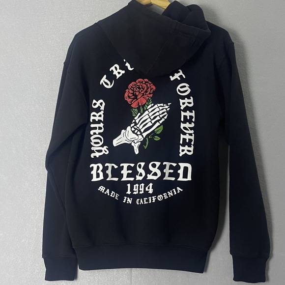 Yours Truly Forever Black Hoodie Skeleton Rose Graphic Blessed Medium - Picture 1 of 8